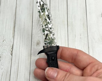 Shredded Money Decorative Dagger