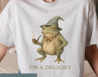 Whimsical Toad Wizard T-shirt, Vintage Fantasy Frog with Pipe, "I'm a Delight" Quote, Gift for Animal Lovers, Unisex Tee