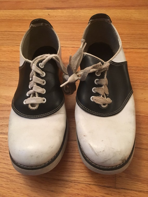 Vintage 1940-1950s oxford saddle shoes