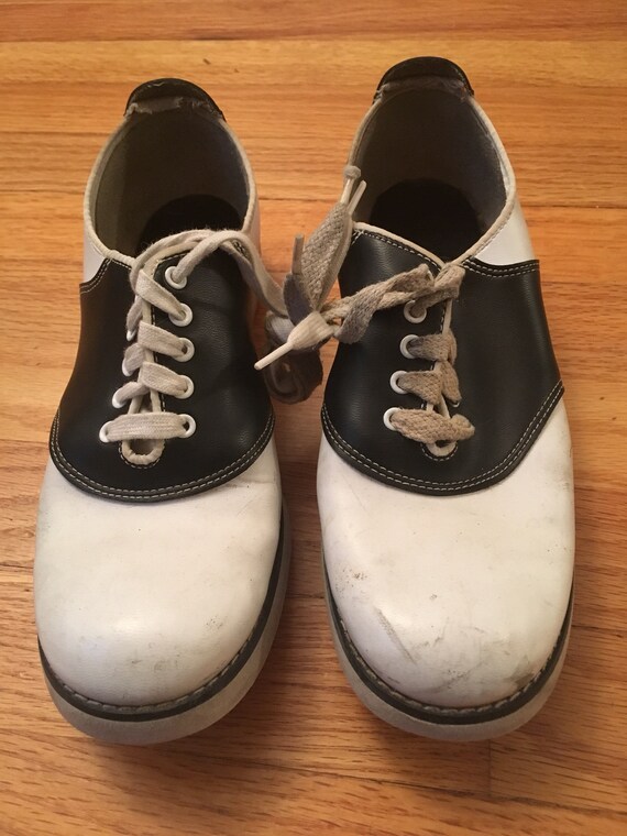 Vintage 1940-1950s oxford saddle shoes