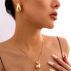 イブサンローラン ブローチ クローバー ハート Ysl clover necklace - Etsy 日本