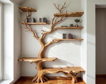 Puede incluir: Estantería y banco de madera con diseño de árbol. La madera natural tiene múltiples estantes para libros y adornos, con un banco en la base. El diseño de árbol añade un elemento rústico y artístico a una habitación. Las estanterías son perfectas para libros.