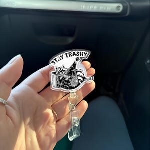 Bobine de badges décoratifs, porte-cartes d'identité amusant pour raton laveur, clip panda noir et blanc, badge rétractable pour le travail, idée cadeau animal impertinent