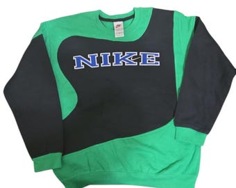 Nike sweatshirt vintage reworked embroidered unisex  Size M