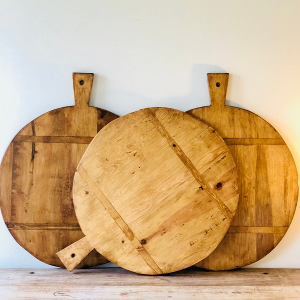 Large Circular Bread Board, Display Board,  Circular Bread Board, Charcuterie Board,  Repurposed,