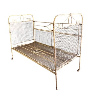 French  Iron Daybed, French antique Iron daybed, Antique bed