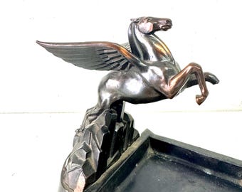 CANADIAN SUPERIOR oil　置物　レア　レトロ 1930s Mobil Oil Pegasus Statue, Art Deco Ashtray Card Holder - Etsy