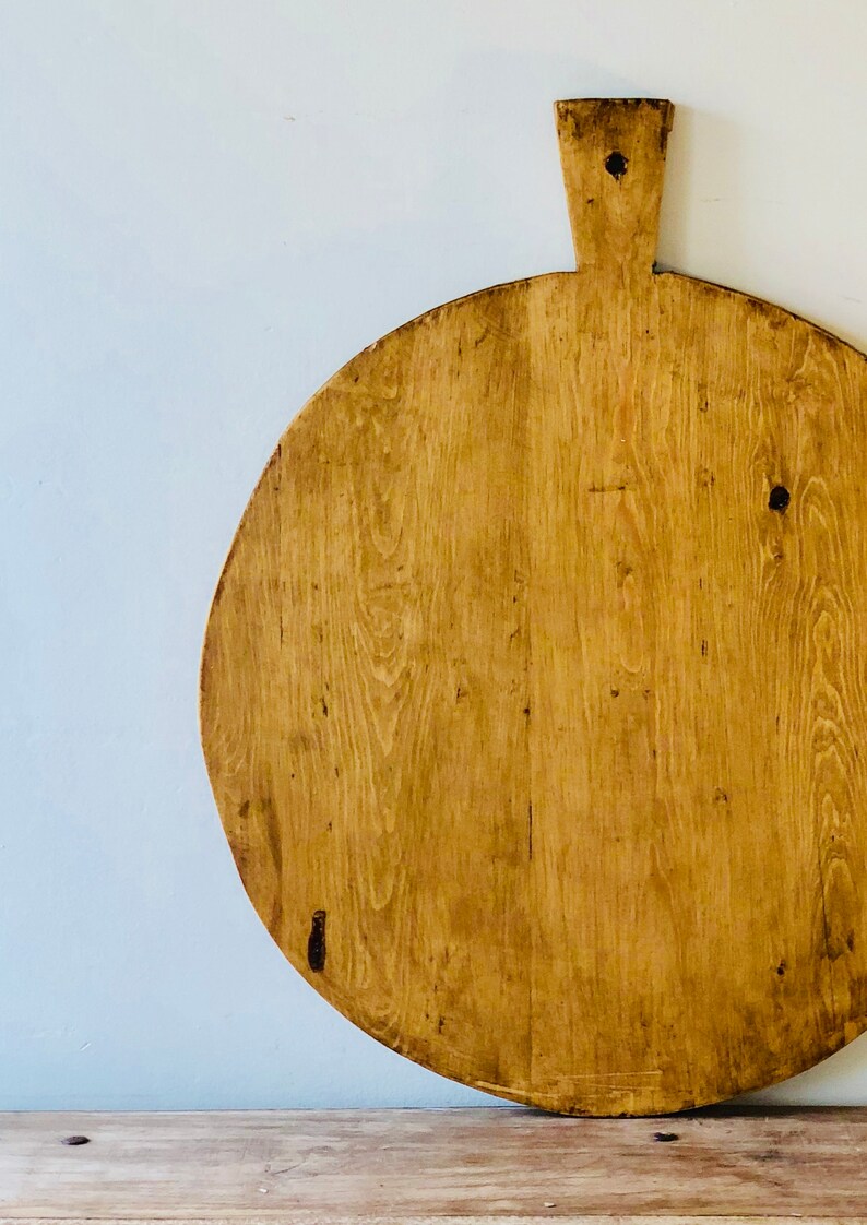 Large Circular Bread Board Display Board  Circular Bread image 4