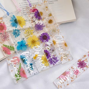 Custom Resin Bookmark,Pressed Flower Bookmark for Women,Personalized Bookmark,Floral Bookmark with Name,Mothers Day Gift Idea,Book Mark