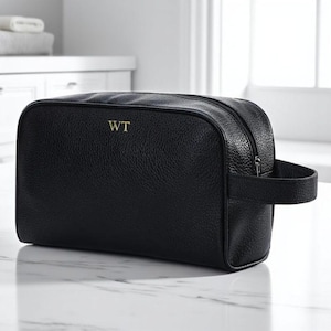 Kulturtasche, personalisierte Lederkulturtasche, Kulturbeutel mit Initialen, Geschenk für Ihn, Groomsmen Geschenk, Reisetasche für Ihn, Vatertagsgeschenk