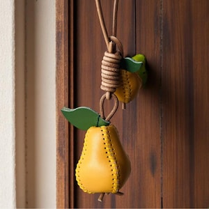Dije para bolso, llavero de cuero, accesorio para bolso con forma de pera, dije para bolso de cuero hecho a mano, regalo para novia, regalo para ella, regalo de moda, etiqueta de equipaje