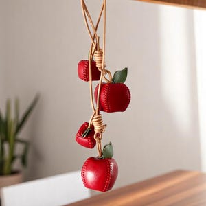 Dije para bolso, llavero de cuero, accesorio para bolso de manzana, dije para bolso de cuero hecho a mano, regalo para novia, regalo para ella, regalo de moda, etiqueta de equipaje