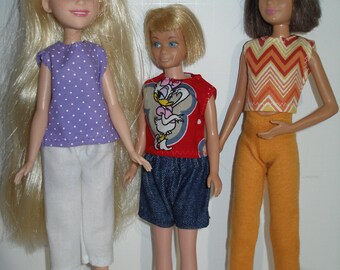 Handmade 10.5" fashion doll clothes - Lot 6 piece mix and match set -- 1 pair white capri, 1 denim shorts, 1 gold stretch pants and 3 tops
