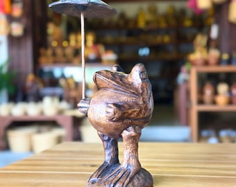 Hand Carved Wooden Frog Figurine: Unique Animal Statue Home Decor