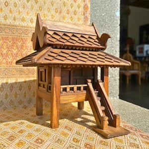 Miniatura arquitectónica de 28 cm (11 pulgadas) de una casita para espíritus en madera de teca, ideal para la decoración del hogar estilo zen.