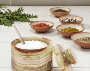 Salero de mármol con tapa y cuchara, recipiente para condimentos verde de 7,6 cm, soporte para sal para encimera de cocina, elegante decoración para el hogar, salero, salero