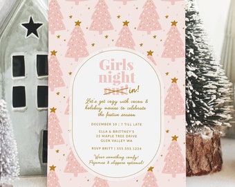 以下が含まれることがあります： 「Girls night in!」の文字とピンクのクリスマスツリーと金色の星が描かれた、お祝いのデザインのピンク色の招待状。イベントの詳細が記載されています。