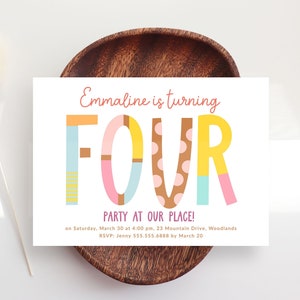 Invitación moderna para el 4.º cumpleaños, plantilla de invitación para fiesta de cumpleaños de niña de cuatro años, imprimible minimalista para el 4.º cumpleaños. Evite B100