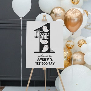 Spooky One Party Sign Modello di poster di benvenuto modificabile Decorazioni di compleanno di Halloween Segnali stampabili Carini fantasmi Decorazione per il primo compleanno B101