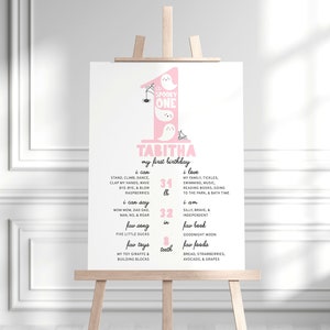 Poster traguardo Spooky One, bacheca traguardo rosa di Halloween per il primo compleanno, modello stampabile per bacheca "Chi sono io" per il primo compleanno di una bambina B102