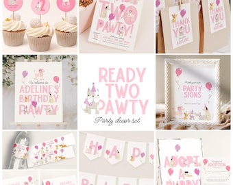 Könnte beinhalten: Eine Sammlung rosa Partydekorationen mit Hundemotiv. Enthält Cupcake-Topper, Einladungen, Schilder, Banner und Gastgeschenkanhänger. Der Text "Ready Two Pawty" und "Adeline's Birthday" sind enthalten.