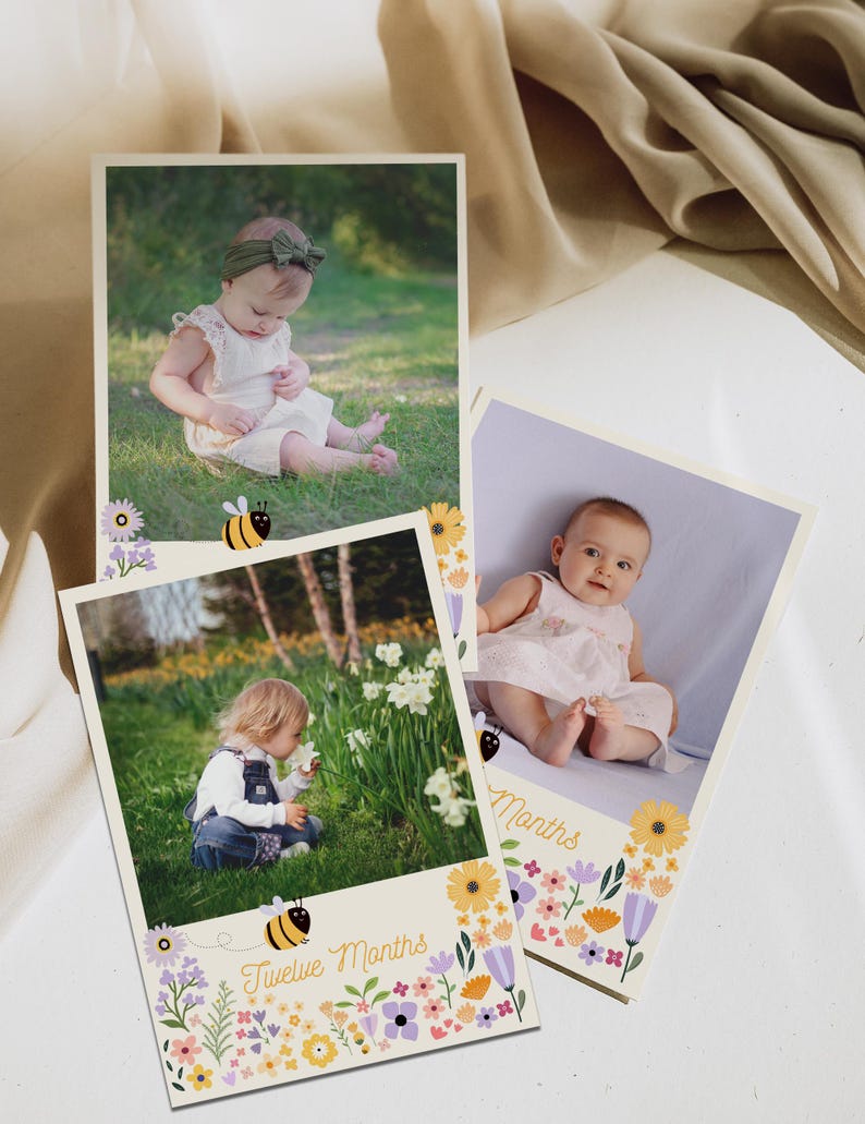 Puede incluir: Tres fotos de una ni&ntilde;a peque&ntilde;a con un vestido blanco, sentada en un campo de hierba con flores. Las fotos est&aacute;n dispuestas en un collage con un borde de abejas y flores. El texto "Doce Meses" est&aacute; en la parte inferior del collage.