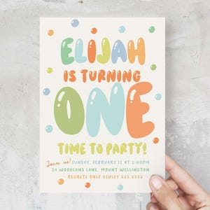 Invitación para el primer cumpleaños de un niño, invitación para una fiesta de cumpleaños con globos, plantilla colorida para invitación de cumpleaños de un niño, letra editable con globos Evite B913