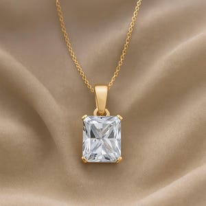 Colgante de diamante octagonal cultivado en laboratorio: oro de 14 k y plata de ley