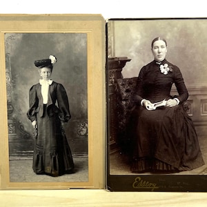Dos fotografías antiguas originales de mujeres, tarjeta de gabinete, imágenes de ayer, c1900, fotografías coleccionables, suministros para manualidades