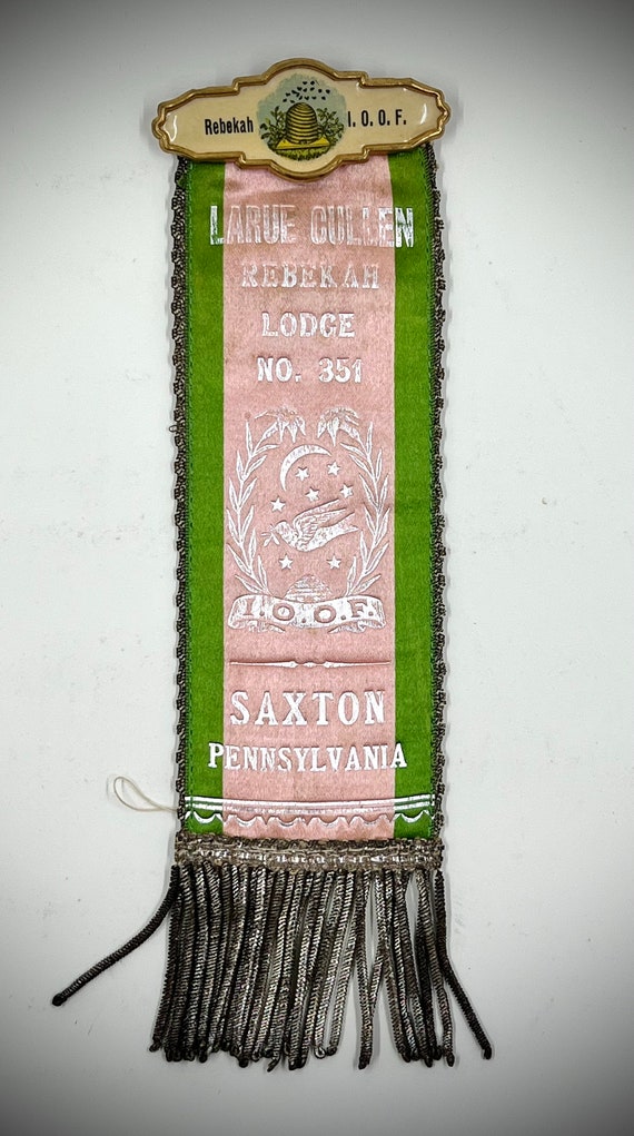 Antique Ribbon, Celluloid Badge - In Memoriam, Lar