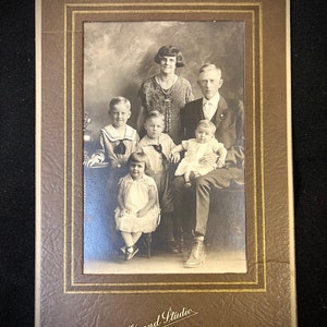 Fotografía familiar antigua original, tarjeta de gabinete, imágenes de ayer, c1900, suministros para manualidades