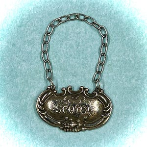 Vintage Scotch Tag, Whisky Schnaps Dekanter Flasche Hang Tag, Scotch, silberfarbenes Etikett, Sammlerstück oder Bastelzubehör, Schmuckzubehör