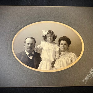 Fotografía familiar antigua original, tarjeta de gabinete, imágenes de ayer, c1900, suministros para manualidades