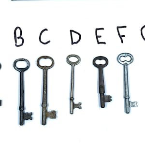 Your Choice of 1 Collectible Rare Original Antique Skeleton Keys - Unique and Ready To Be Used In Your Art, Jewelry Supply, Steampunk