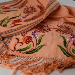 Tisch Dekor | Vintage Tischläufer | Handmade Fransen Baumwolle Tischdekoration | Boho Esstisch Läufer | Muttertags Geschenk