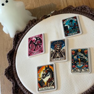 Aiguille de rappel pour cartes de tarot - 5 variantes - Support d'aiguille magnétique pour point de croix, broderie, travaux d'aiguille - Gothy - Witchy - Cottagecore