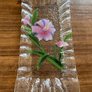 Vintage Sydenstricker Fused Art Glass Rectangular Tray with Ruffled Edge with Pink and Puple Lily Floral Patteren Signed SYD