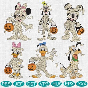 Puede incluir: Seis personajes de dibujos animados disfrazados de momias para Halloween. Minnie Mouse, Goofy, Mickey Mouse, Daisy Duck, Donald Duck y Pluto sostienen cada uno un cubo de calabaza. La imagen tiene el texto "PES JEF DST VP3 HUS EPX XXX".
