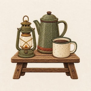 Stickmuster „Gemütliches Camping-Kaffeegerät“, Laterne, Teekanne, Becher, Picknicktisch, Gartenhütte – PES-, DST- und JEF-Datei zum Download