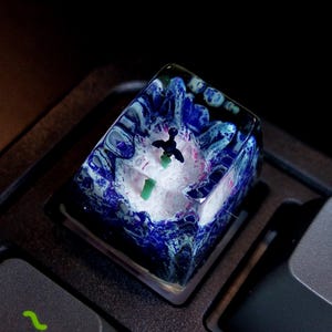 Mechanical keycap, custom keycap,esc keycap,resin keycap, gift for him,personalized gifts,gaming keycap, keycap artisan, keycap resin