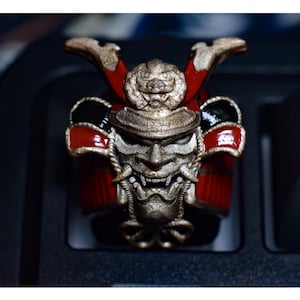 Samurai keycap resin, samurai mask helmet keycap, Japanese keycap artisan, gmmk red samurai, black red keycap, esc kecap, gaming keycap