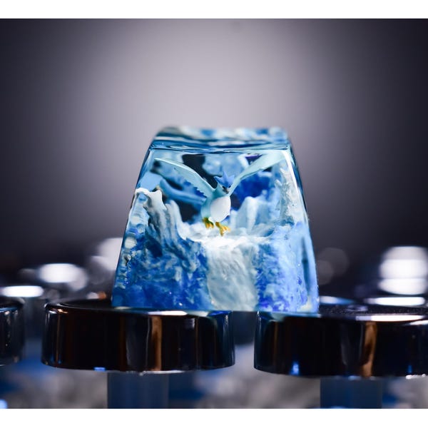Arti.cuno Resin Keycap ,anime keycap, custom keycap , artisan keycap, birthday gift, gift for him, cute gift, gift for her, esc keycap