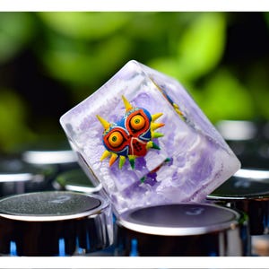 Ma.jo.ra Mask artisan keycap, Zel.da Shield Le.gend of Zel.da resin keycap, Gaming decor, Gamings keycap, Anime Keycap father&#39;s day gifts