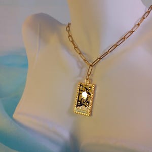 Collar del Tarot del Sol: Irradia positividad y confianza