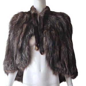 Antique Vintage Silver FOX Fur Cape Capelet Stole Elegant W/Hidden Snap Closure