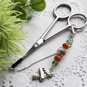 Schaarzakje &quot;bospaddenstoel&quot; met beschermkap / schaarbedel kralen / schaarketting / handwerkaccessoire / kruissteekhulpmiddelen