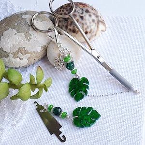 Set of accessories for embroidery &quot;Juicy Monstera&quot; Scissor fob with protective cap & Needle threader / Beads scissor charm / Scissors Chain