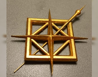 Broche dorado de Maelle – Inspirado en Clair Obscur: Expedición 33 – Pin de resina pintado a mano – Artículo de cosplay y de colección