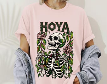 Hoya Vine Skull Shirt Comfort Colors®, Gothic Botanisches T-Shirt, Skeleton Pflanzenliebhaber Geschenk, Halloween Cottagecore Dark Academia Shirt