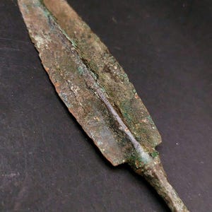 Kleine bronzene Speerspitze – Späte Bronzezeit (ca. 1200–900 v. Chr.)